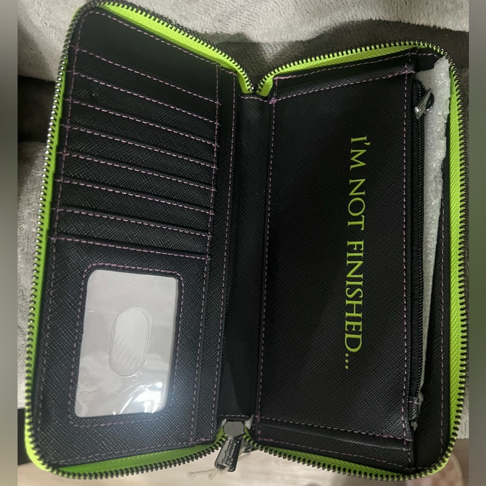 Loungefly Edward Scissorhands Backpack and Wallet Set - Black and Green - Picture 5 of 6
